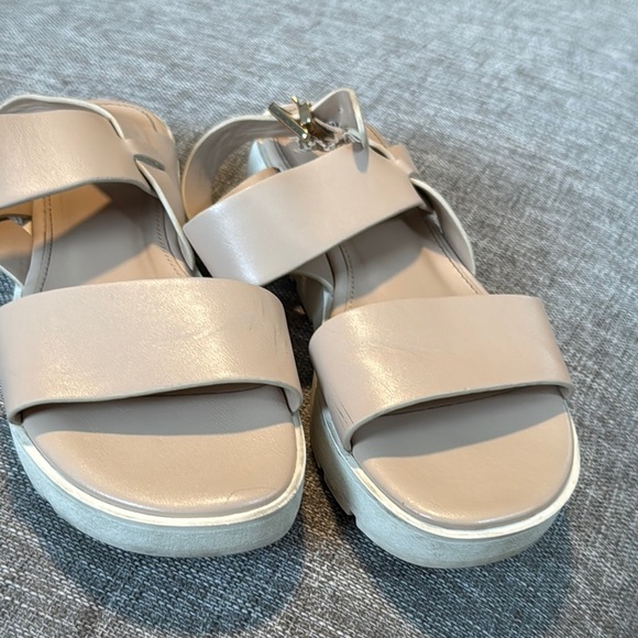 Aldo Cream Sandals with Soft Straps and Platform Sole - Picture 3 of 8